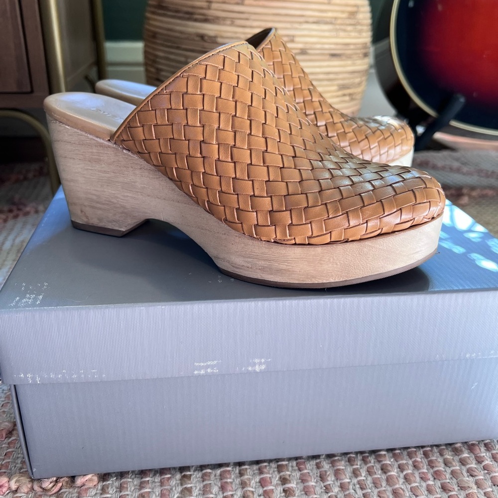 Everlane Woven Clogs - Tan 7.5